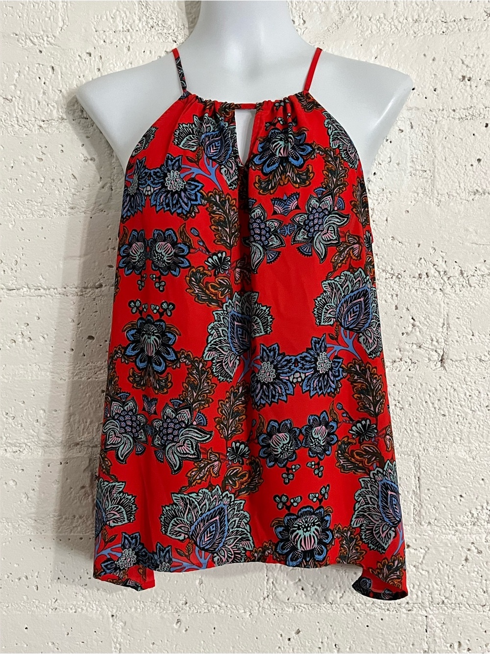 Collective Concepts Halter Top M Red Blue Floral Sleeveless Keyhole Neck I19